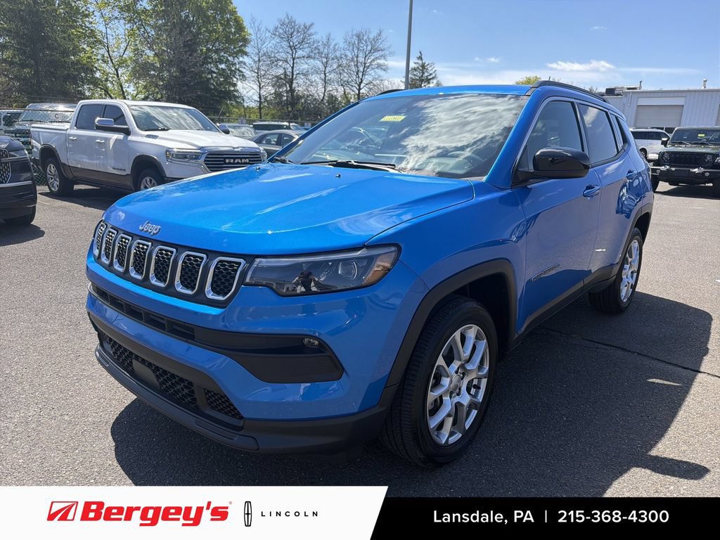 Used 2023 Jeep Compass Latitude w/ Sun and Sound Group AWD/4WD video 1