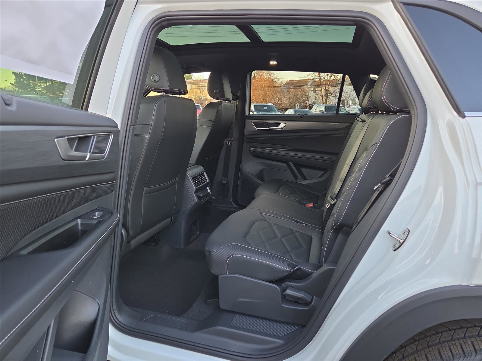 New 2026 Volkswagen Atlas Cross Sport SE image 24