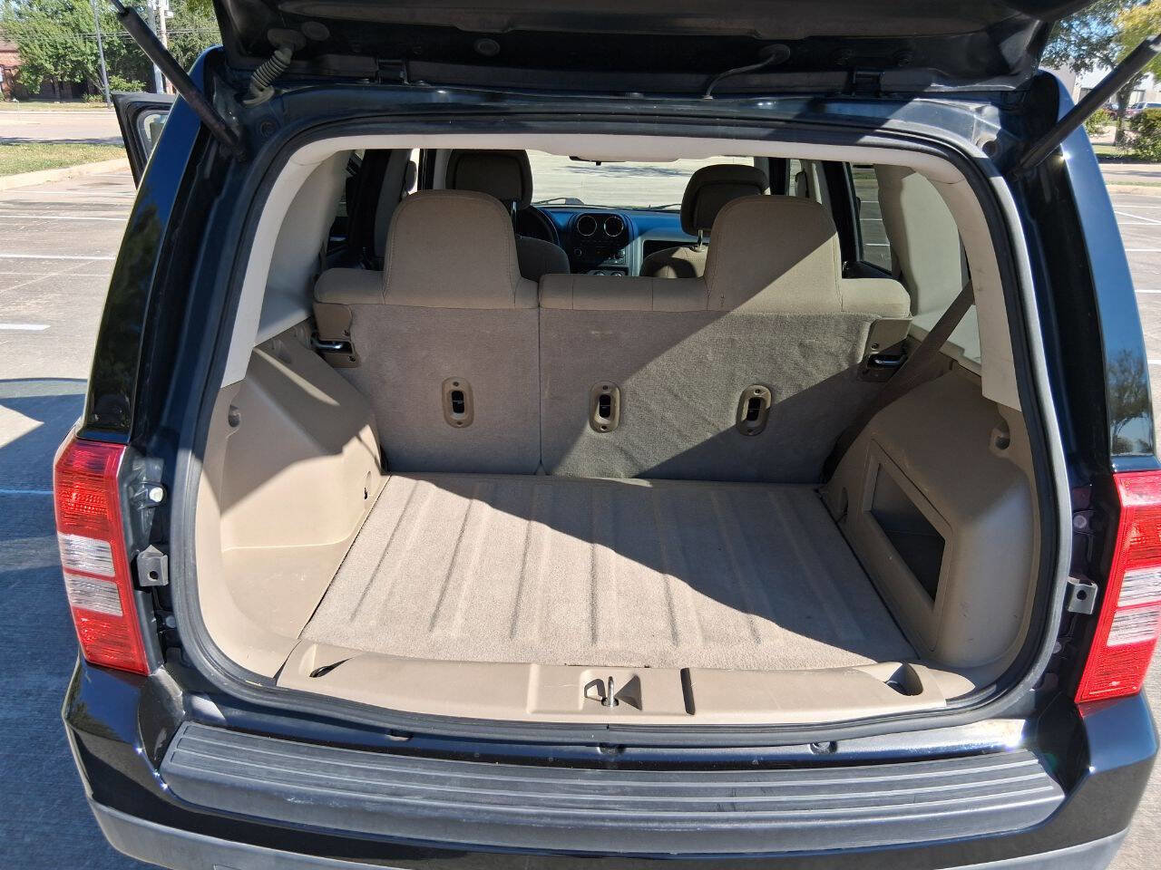 Used 2012 Jeep Patriot Sport image 19