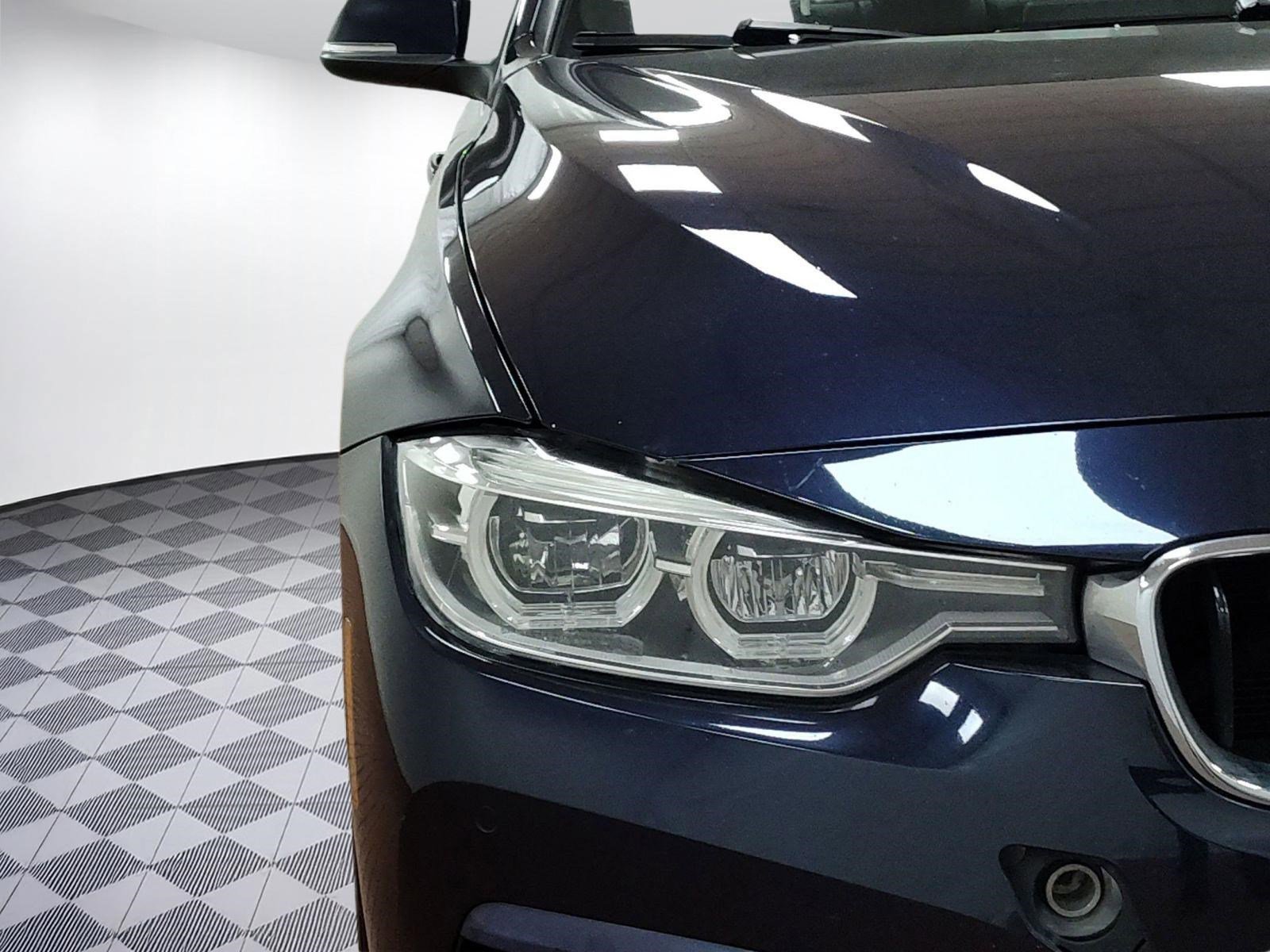 Used 2017 BMW 330i xDrive Sedan image 9