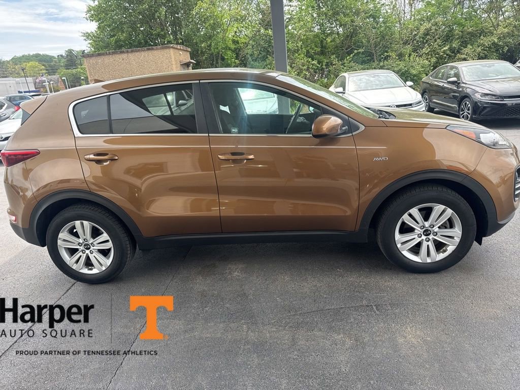 Used 2017 Kia Sportage LX AWD/4WD image 6