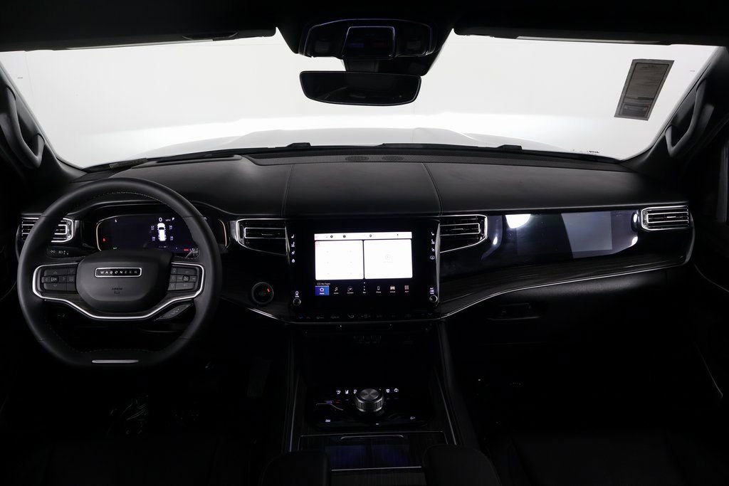 Used 2022 Jeep Wagoneer Series III w/ Flexible Seating Group image 8