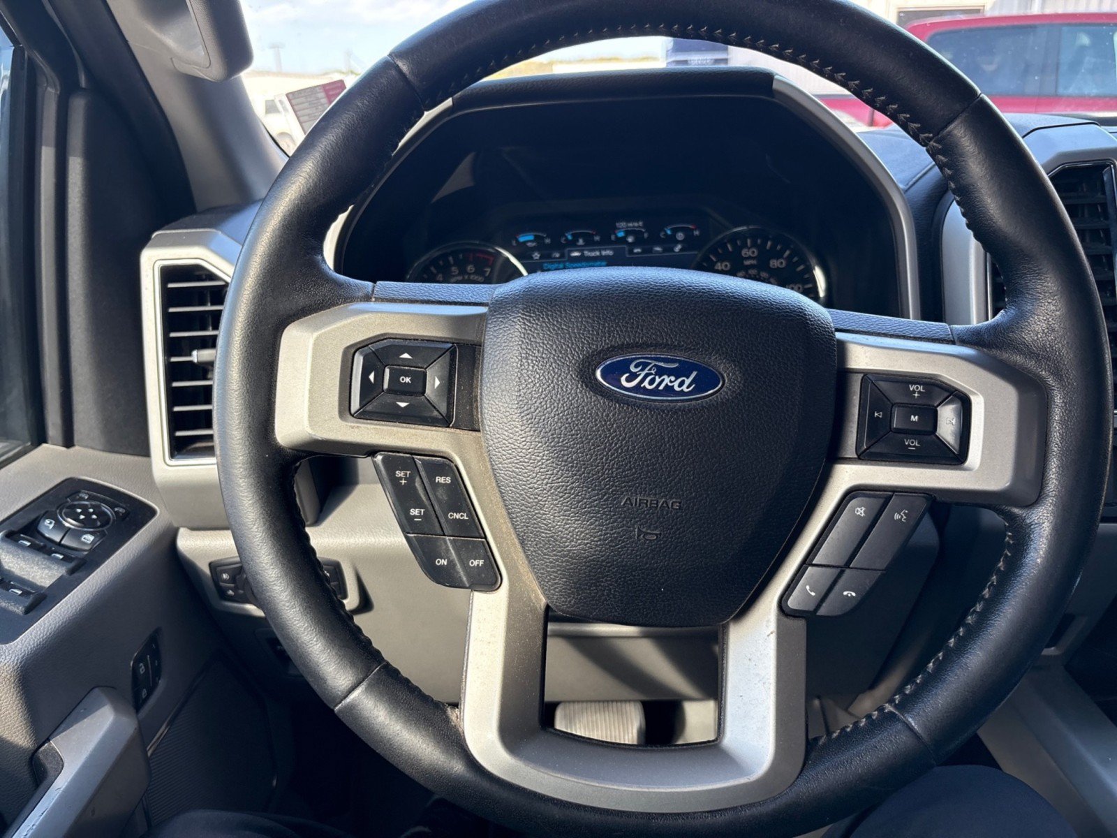 Used 2019 Ford F150 Lariat AWD/4WD image 16