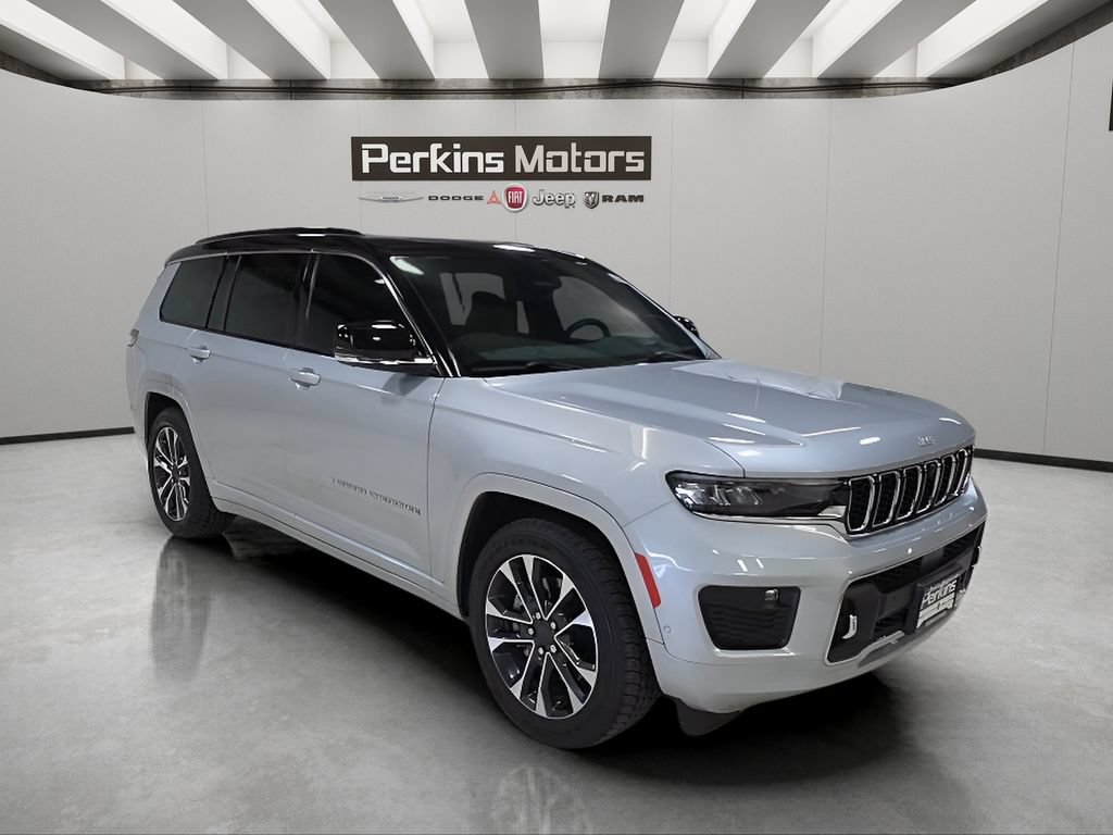 Used 2024 Jeep Grand Cherokee L Overland w/ Advanced Protech Group III AWD/4WD image 8