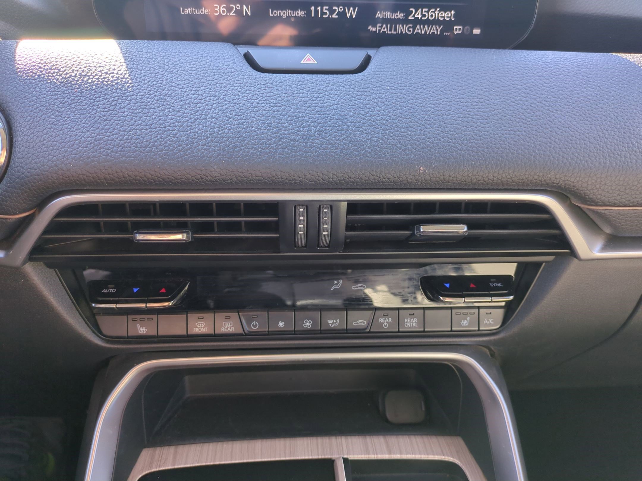 Certified 2024 MAZDA CX-90 Plug-In Hybrid w/ Preferred image 21