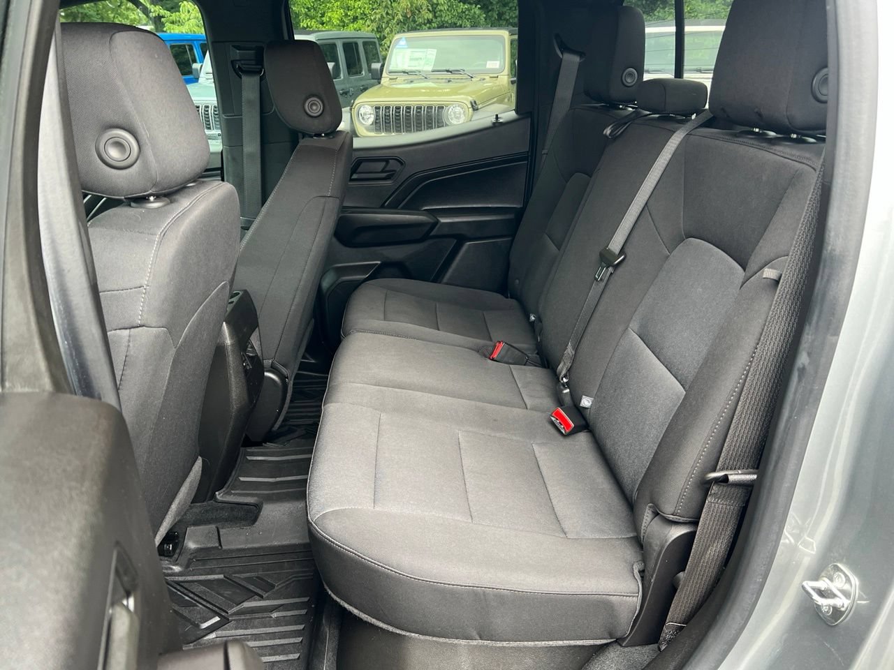 Used 2023 Chevrolet Colorado Trail Boss AWD/4WD image 15