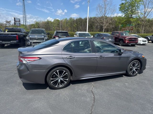 Used 2020 Toyota Camry SE FWD image 7