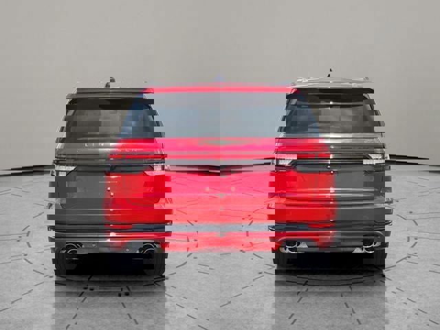 New 2026 Lincoln Aviator AWD image 11