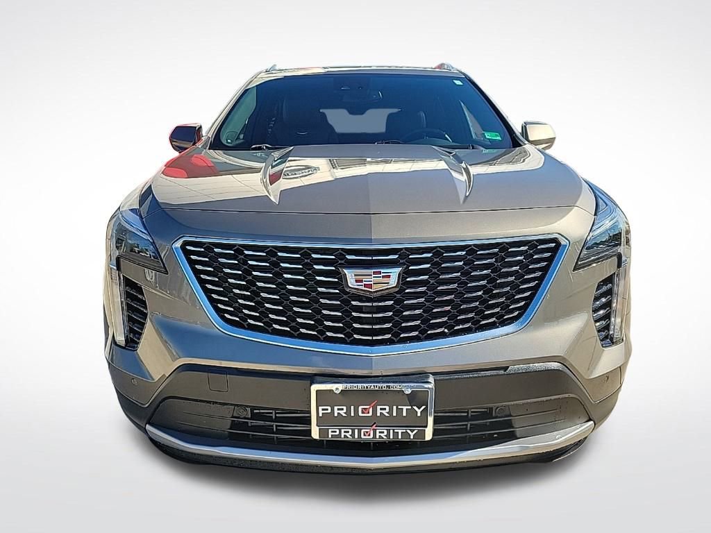 Used 2020 Cadillac XT4 Premium Luxury w/ Cold Weather Package image 9