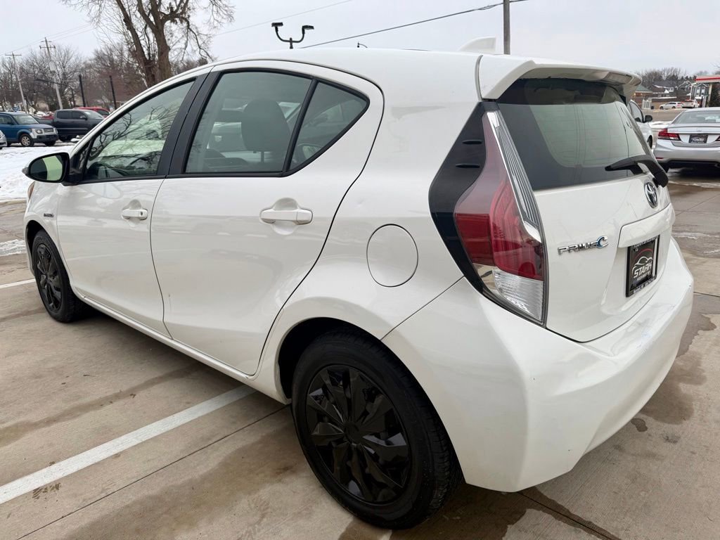 Used 2016 Toyota Prius C Two image 6
