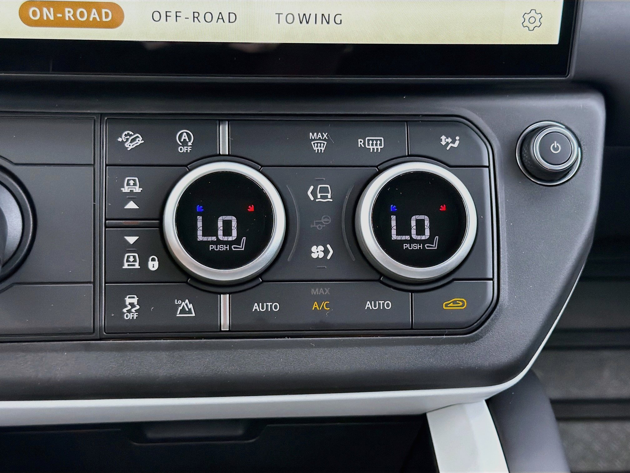 New 2026 Land Rover Defender 110 S AWD/4WD image 34