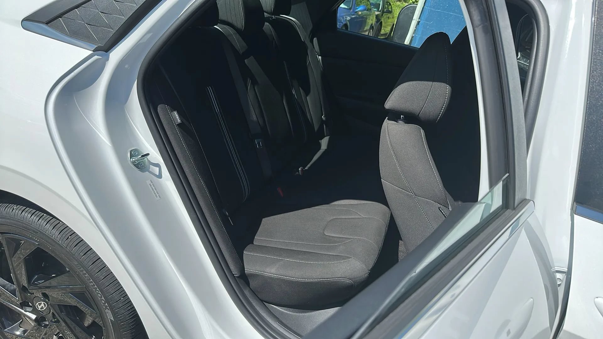Used 2026 Hyundai Elantra SEL Sport Premium w/ Cargo Package FWD image 14