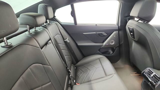 Used 2026 BMW 550e xDrive image 26