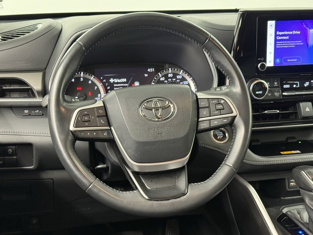 Used 2024 Toyota Highlander LE image 31