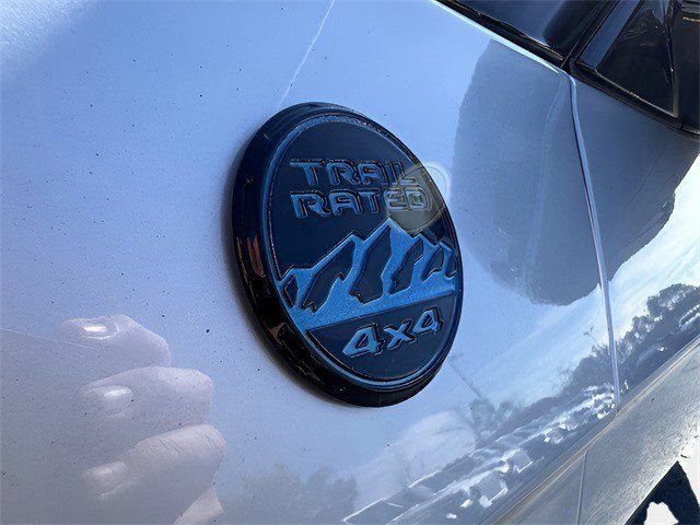 Used 2024 Jeep Grand Cherokee Trailhawk w/ Advanced Protech Group II AWD/4WD image 15