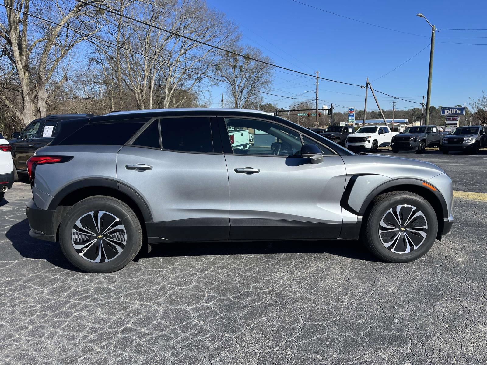 Used 2025 Chevrolet Blazer EV LT image 2