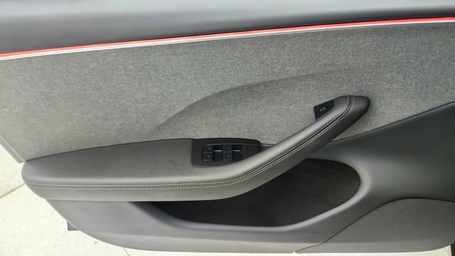 Used 2025 Tesla Model 3 Long Range image 33
