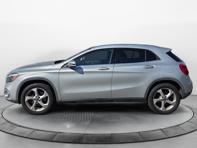 Used 2018 Mercedes-Benz GLA 250 4MATIC w/ Premium Package image 2