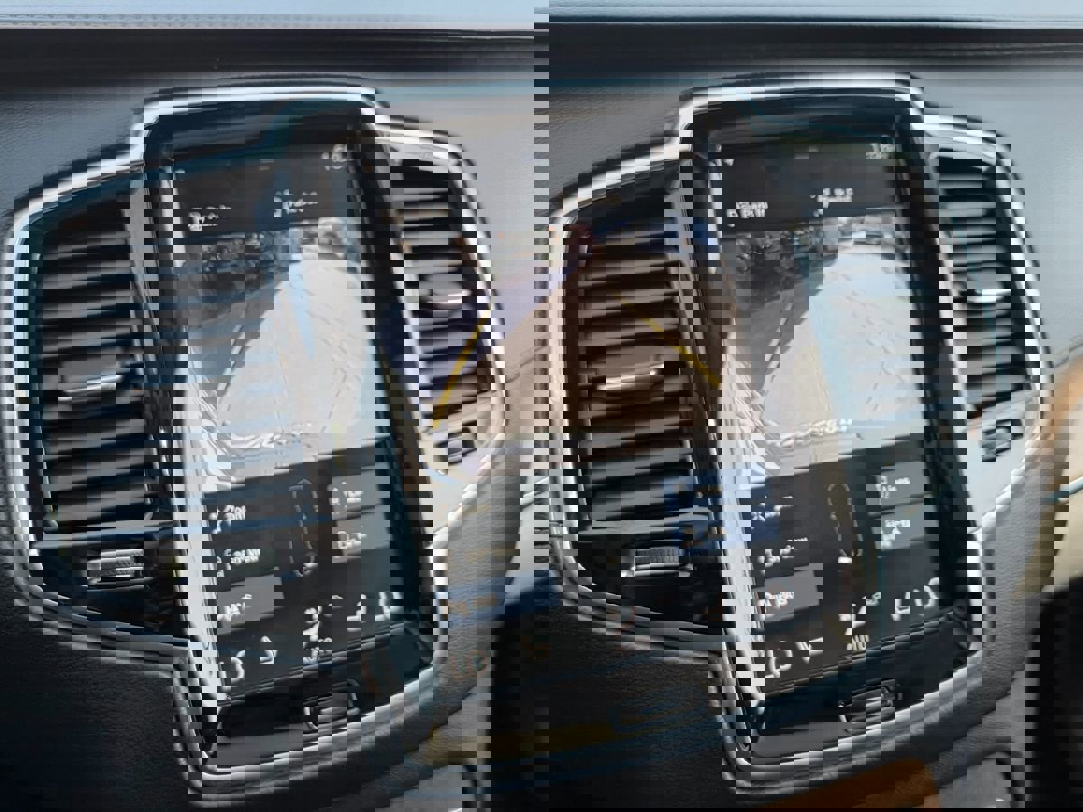 Used 2019 Volvo XC90 T6 Inscription w/ Protection Package Premier image 42