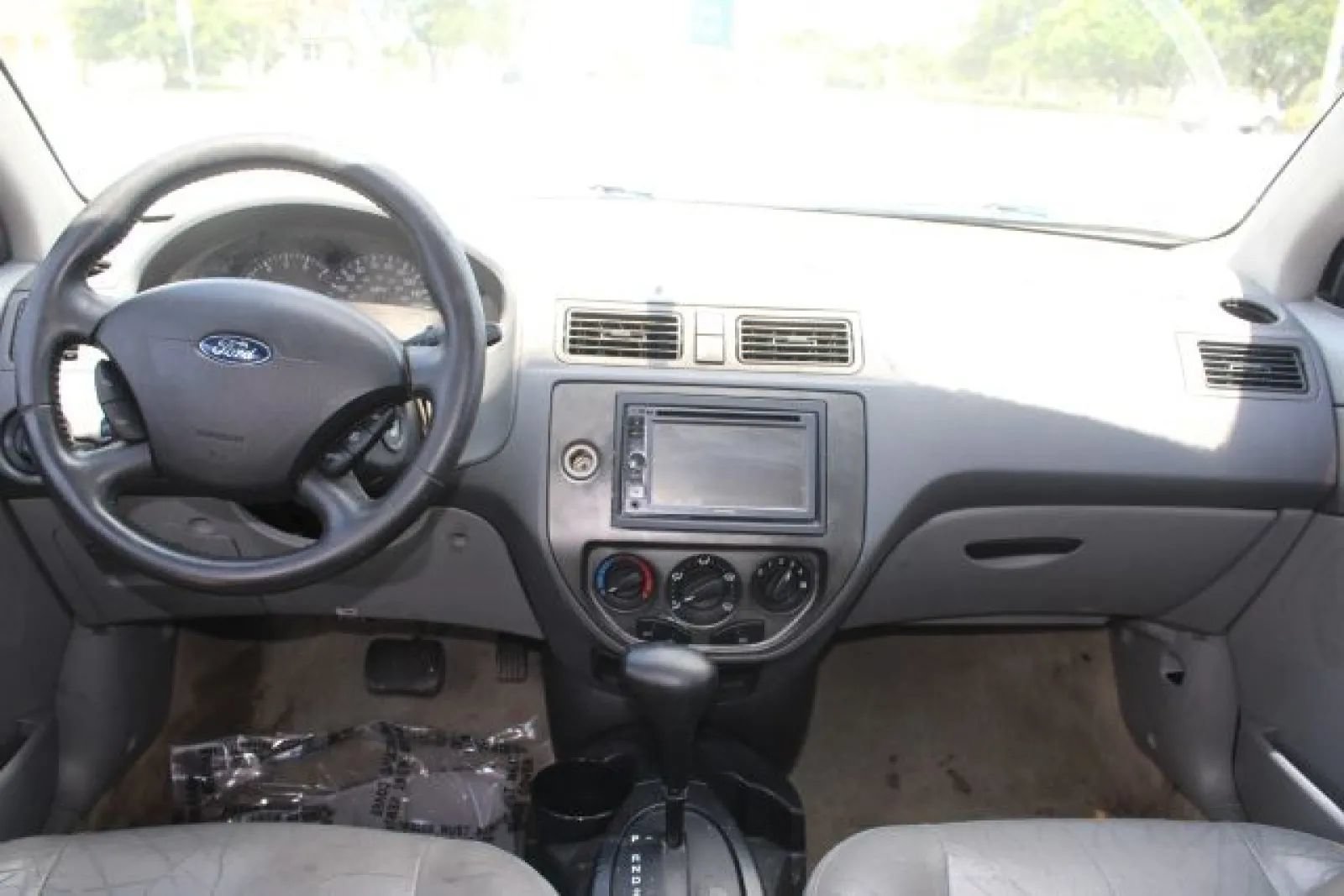 Used 2005 Ford Focus S FWD image 12