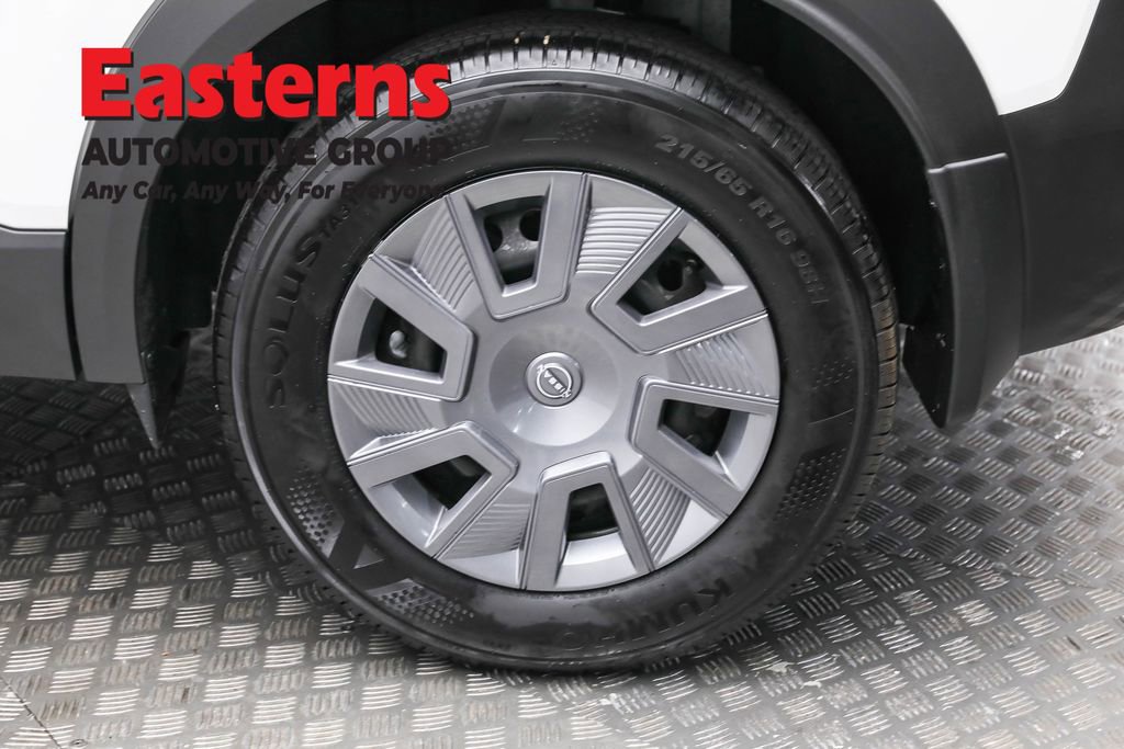 Used 2025 Nissan Kicks S image 8