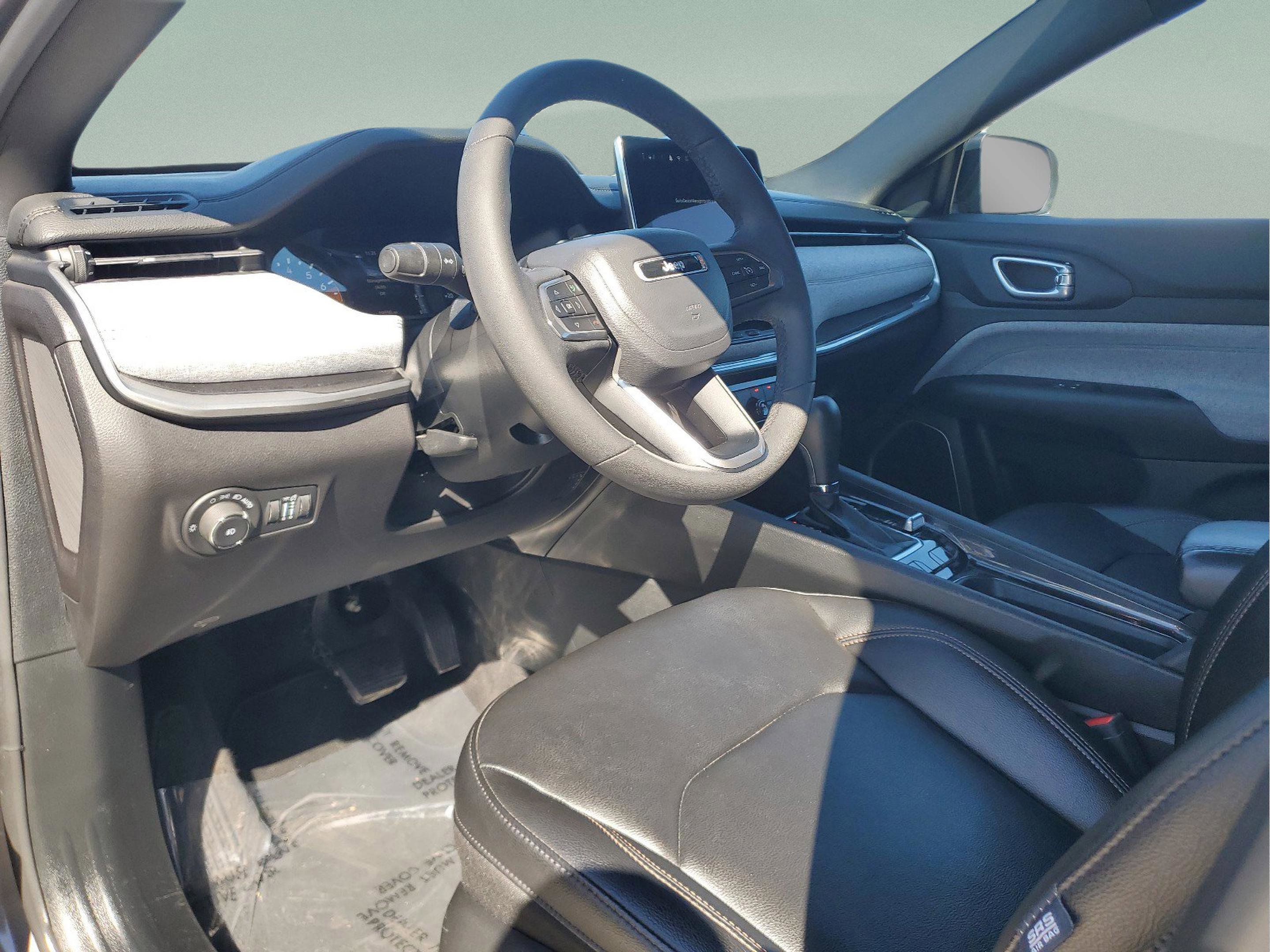 Certified 2024 Jeep Compass Latitude image 21