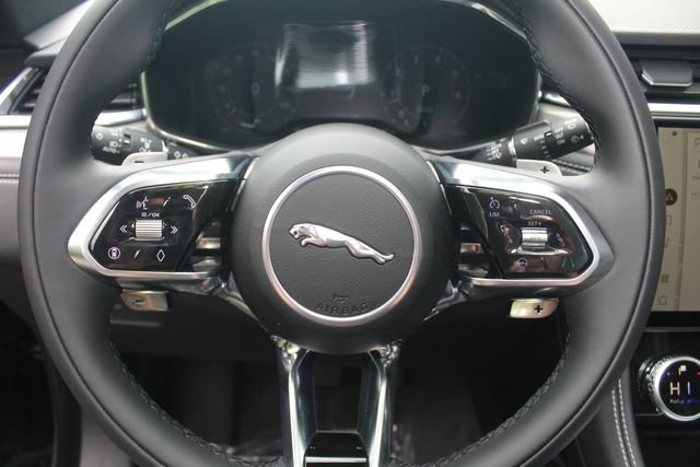 New 2026 Jaguar F-PACE R-Dynamic S image 17