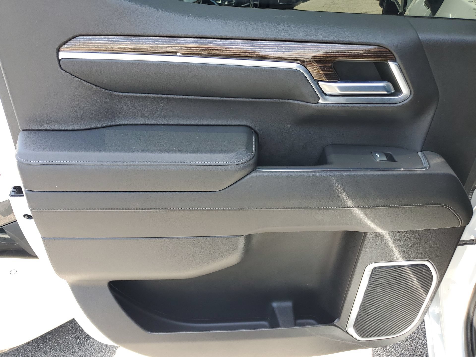 Used 2023 GMC Sierra 1500 Elevation AWD/4WD image 9