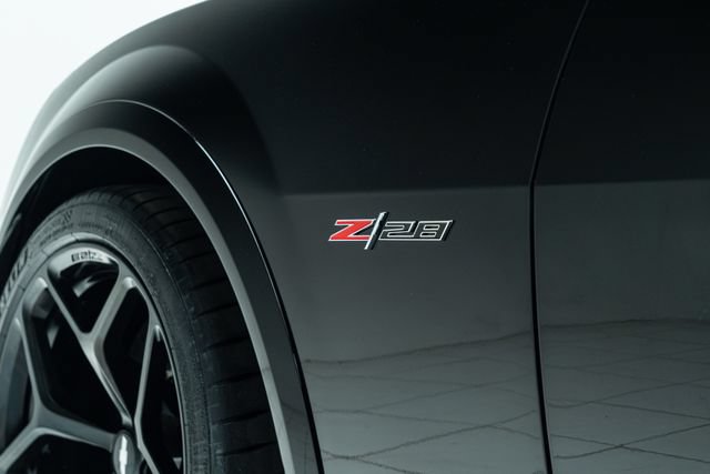 Used 2015 Chevrolet Camaro Z/28 RWD image 21