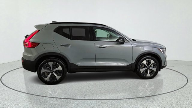 New 2026 Volvo XC40 B5 Plus w/ Protection Package Premier AWD/4WD image 8