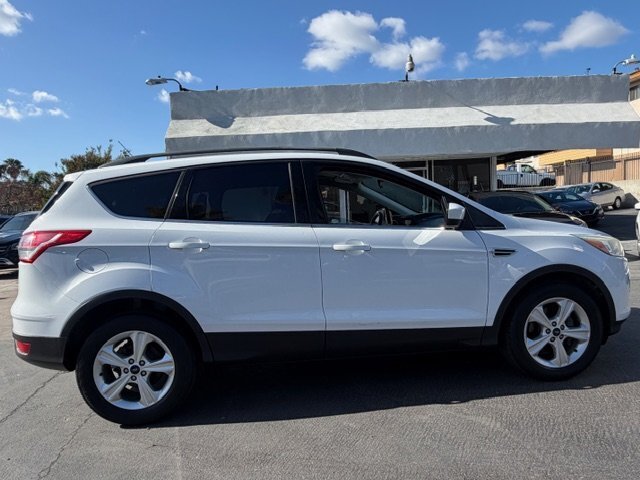 Used 2014 Ford Escape SE w/ Equipment Group 201A FWD image 1