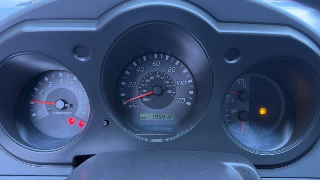 Used 2002 Nissan Xterra XE image 17