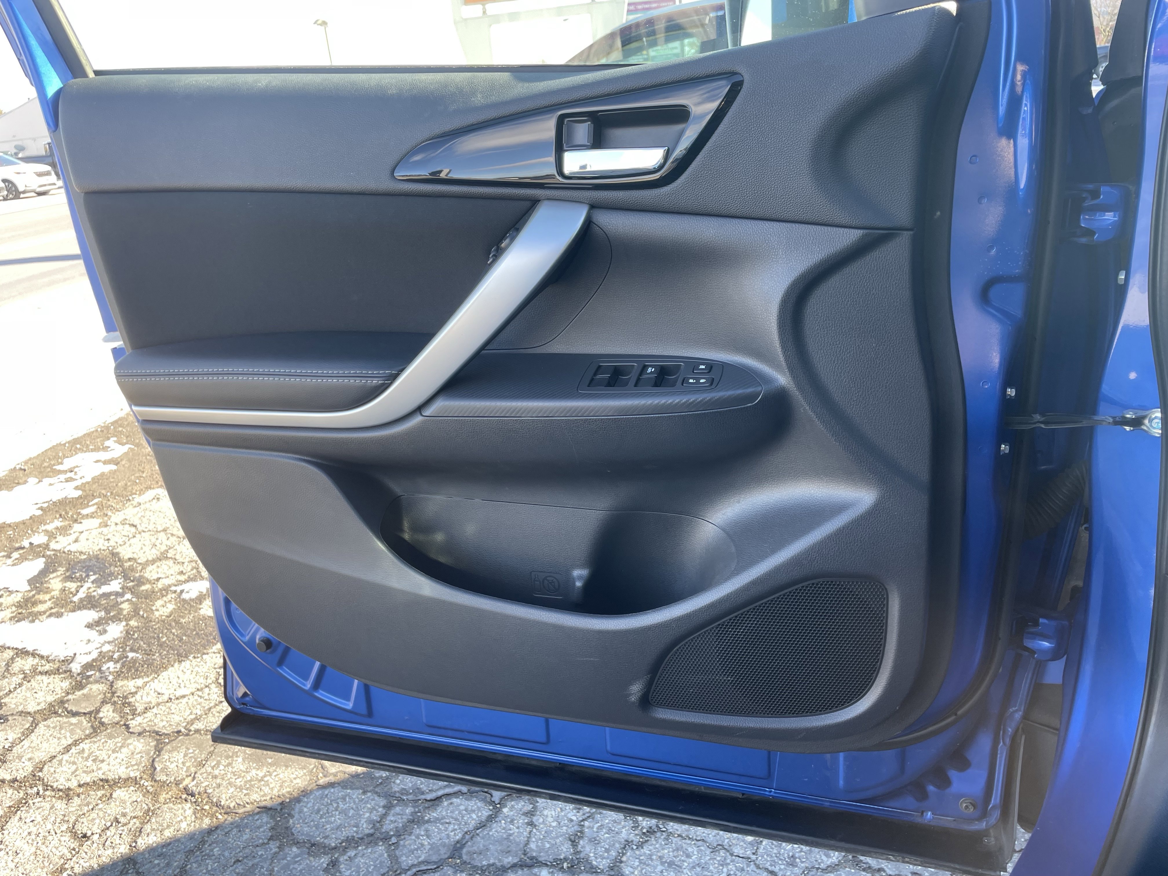 Used 2019 Mitsubishi Eclipse Cross SE image 15