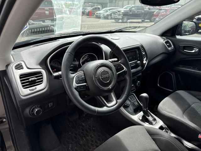 Used 2018 Jeep Compass Sport AWD/4WD image 15