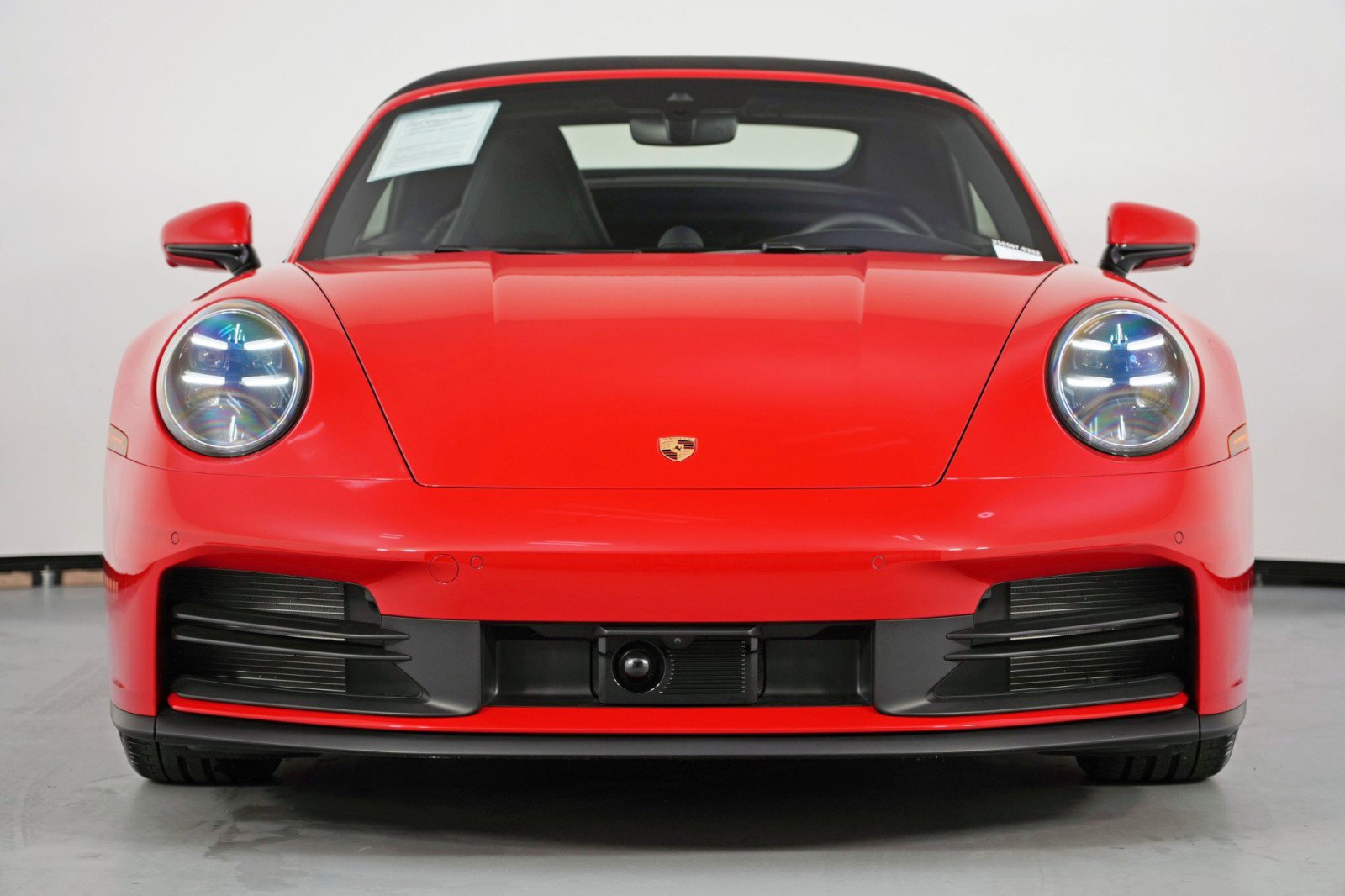 Used 2025 Porsche 911 Carrera RWD image 7