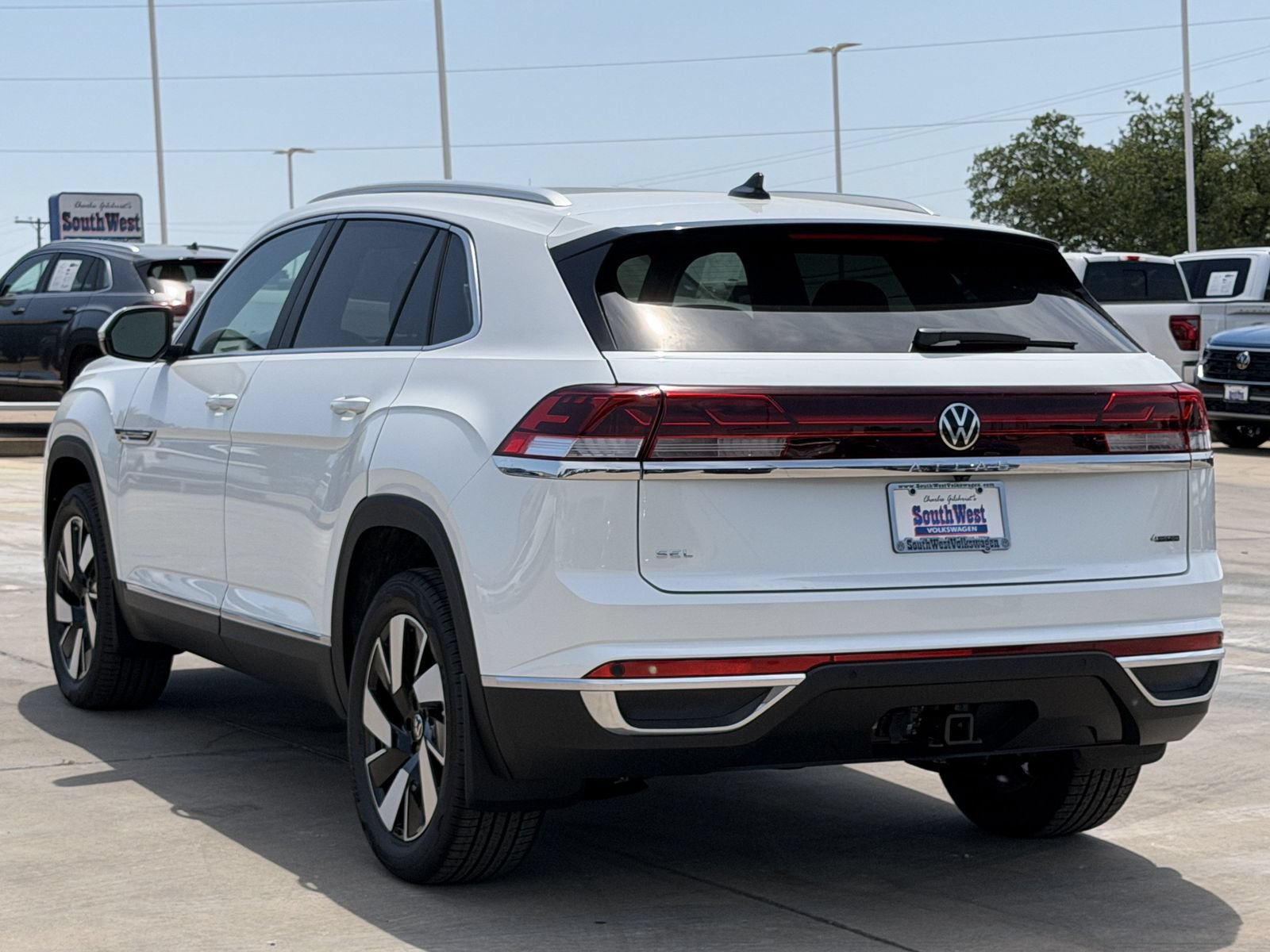 New 2026 Volkswagen Atlas Cross Sport SEL AWD/4WD image 6