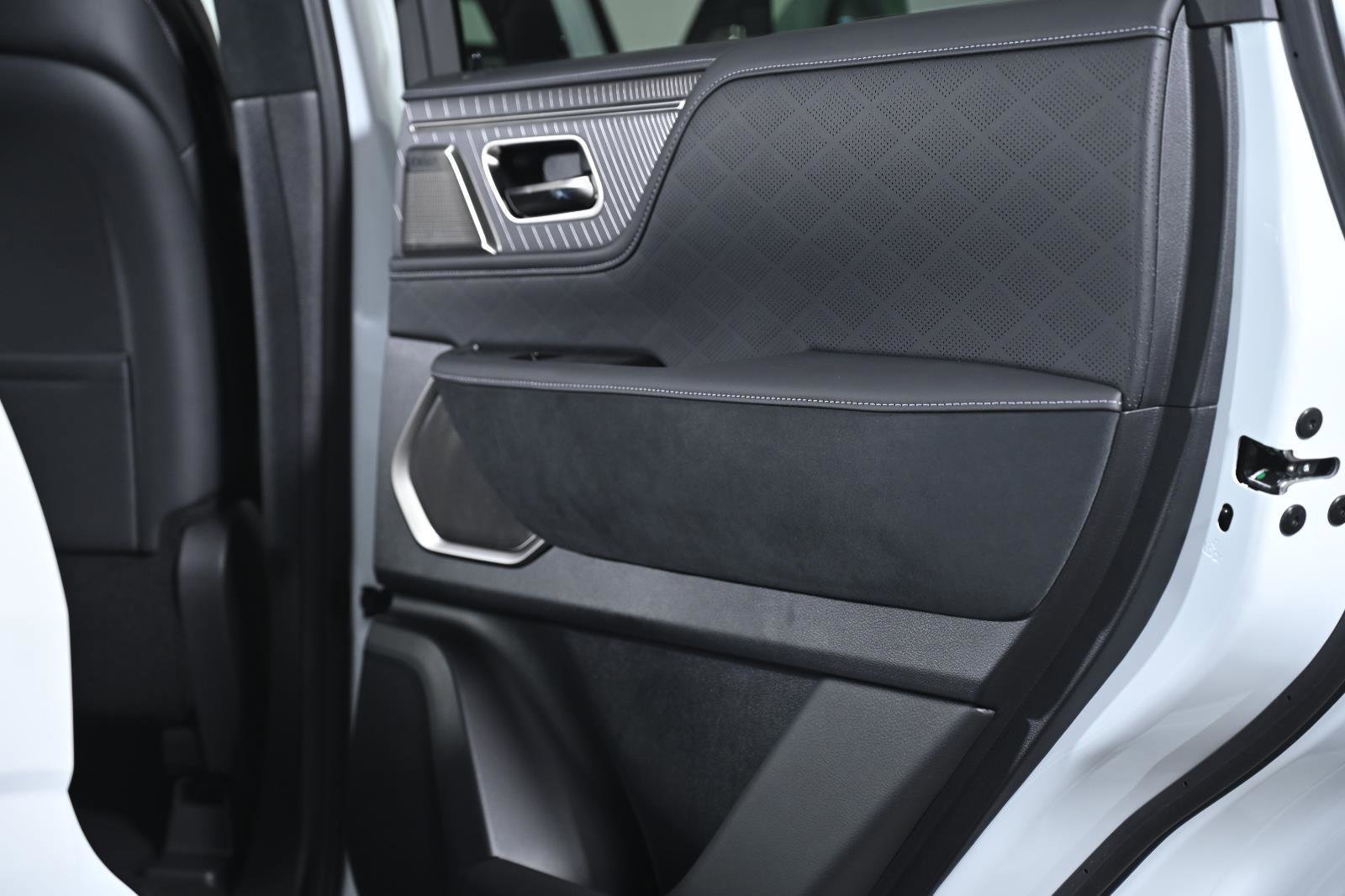 New 2026 INFINITI QX80 Autograph w/ Premium Cargo Package image 42