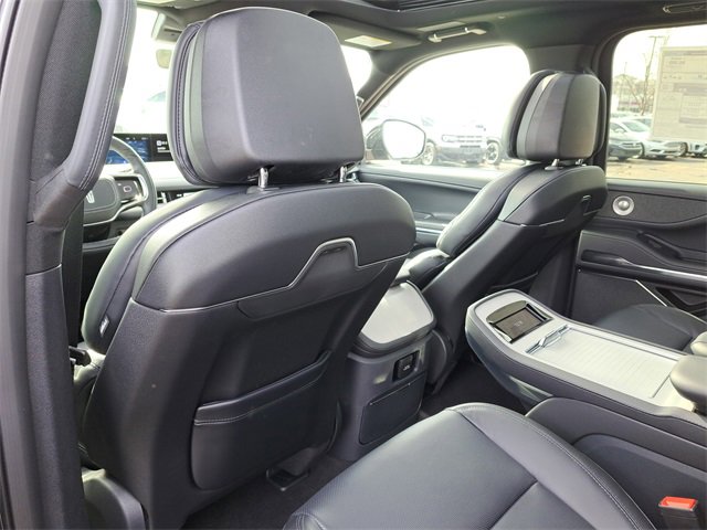 New 2026 Lincoln Navigator Reserve w/ Jet Appearance Package image 45