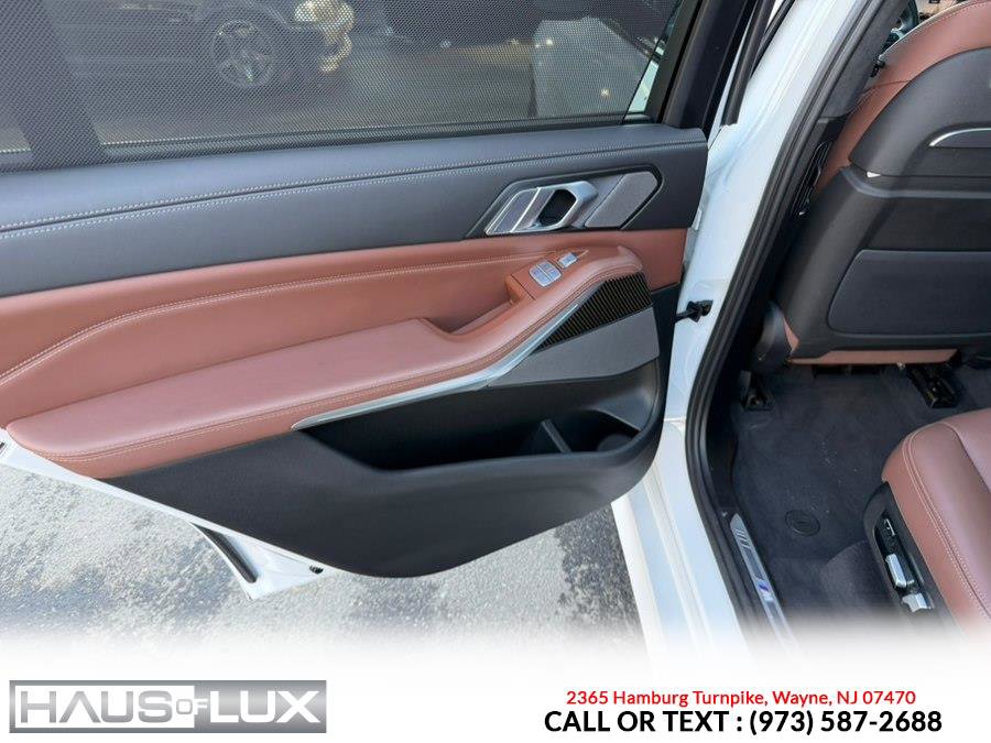 Used 2023 BMW X7 M60i image 14