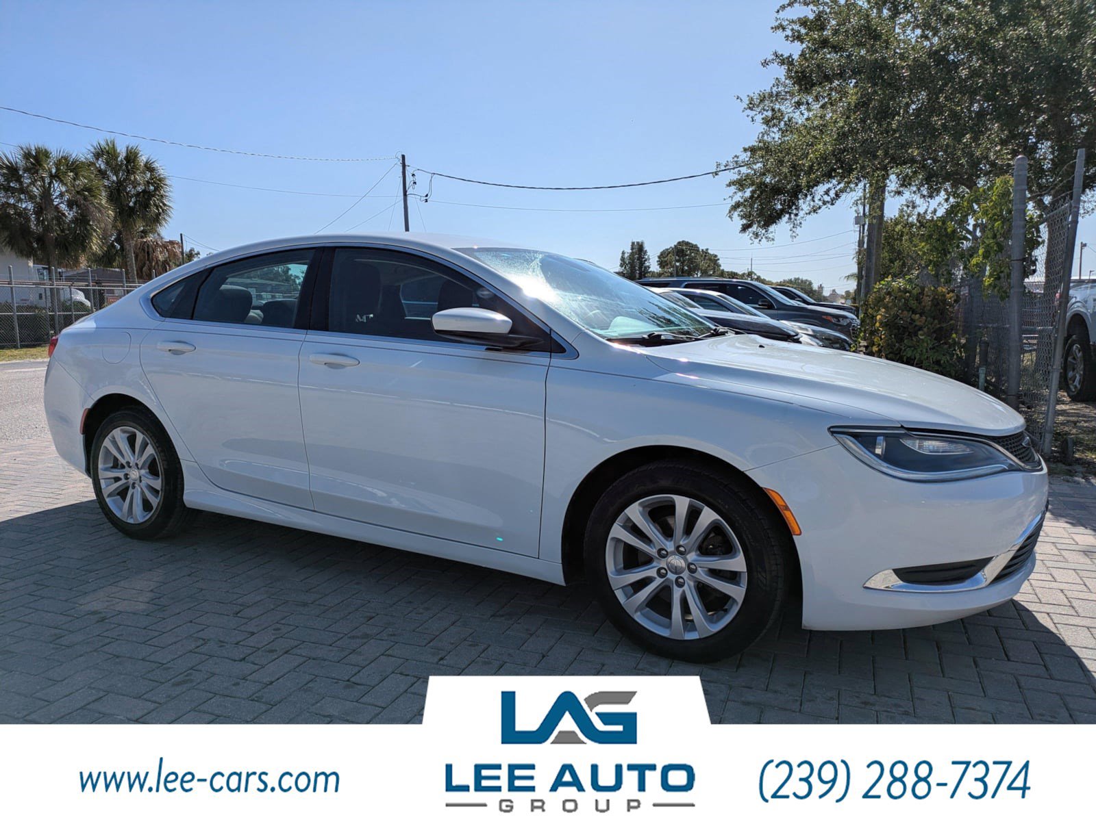 Used 2016 Chrysler 200 Limited image 1