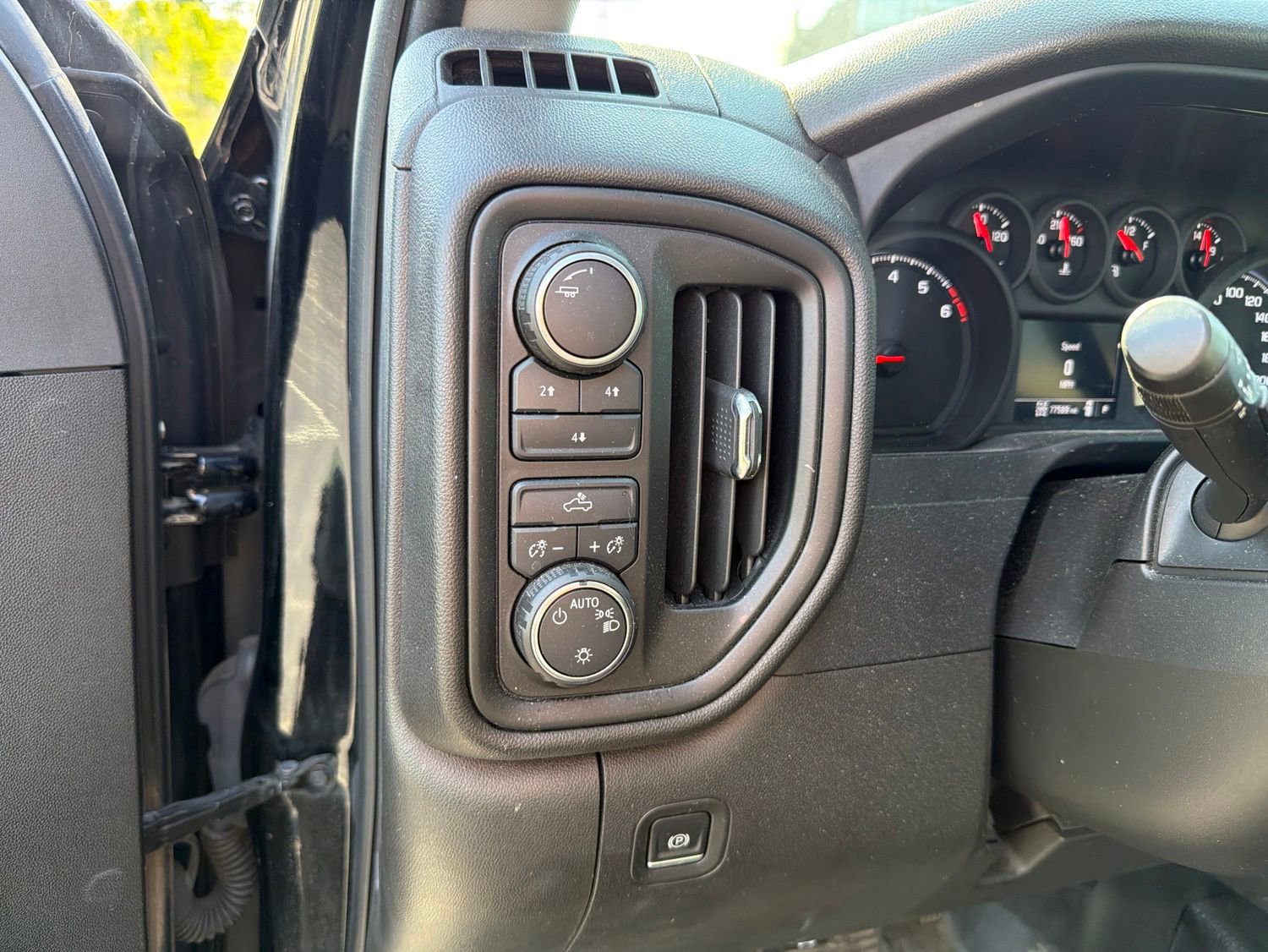 Used 2022 Chevrolet Silverado 3500 W/T AWD/4WD image 14