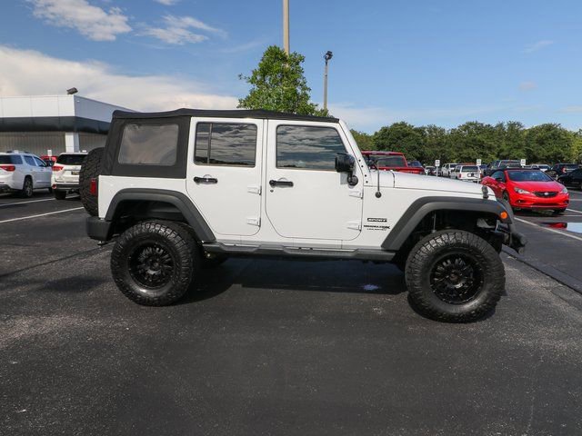 Used 2018 Jeep Wrangler Unlimited Sport w/ Connectivity Group image 11