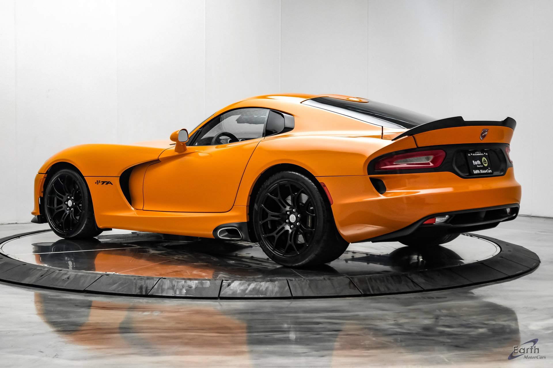 Used 2014 SRT Viper SRT-10 RWD image 11
