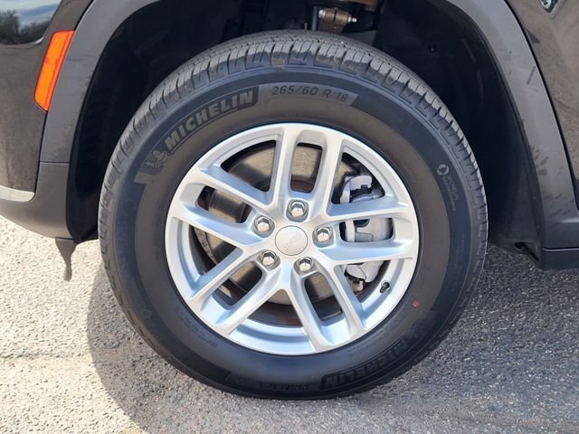 Used 2023 Jeep Grand Cherokee L Laredo AWD/4WD image 10