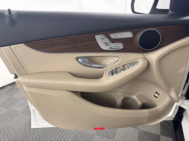 Used 2022 Mercedes-Benz GLC 300 4MATIC image 28