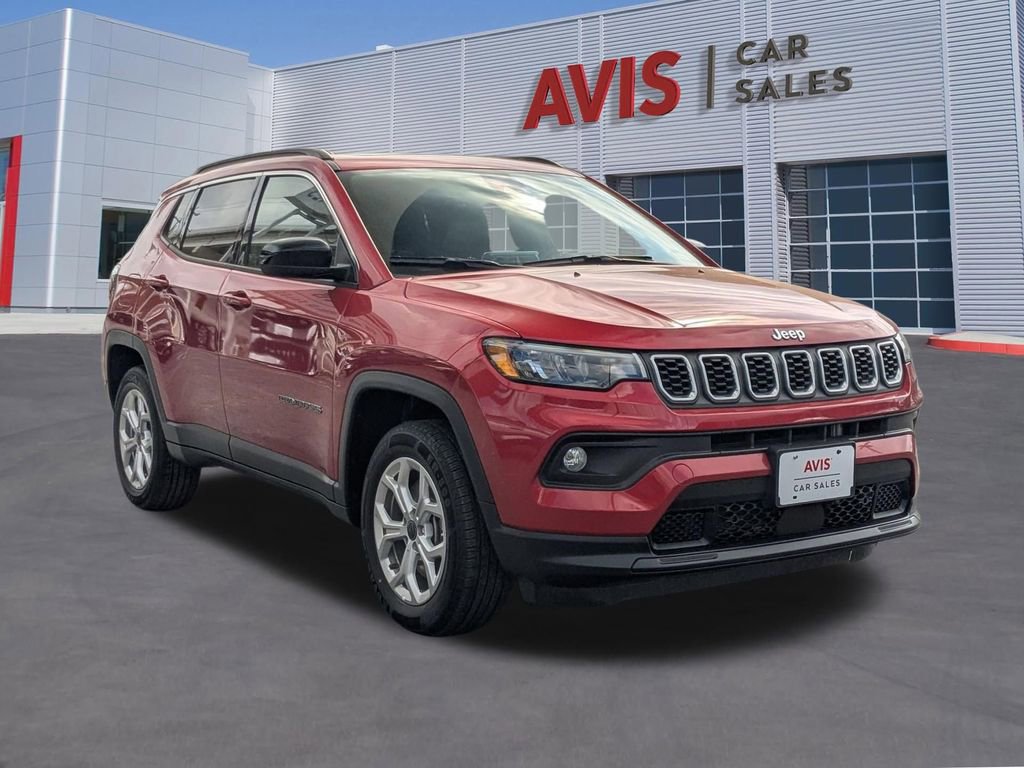 Used 2025 Jeep Compass Latitude w/ Sun & Sound Group image 5