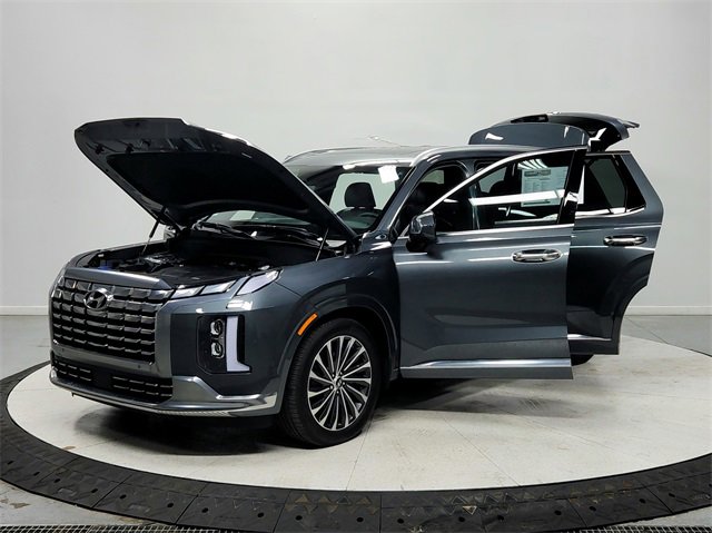 Used 2025 Hyundai Palisade Calligraphy image 11