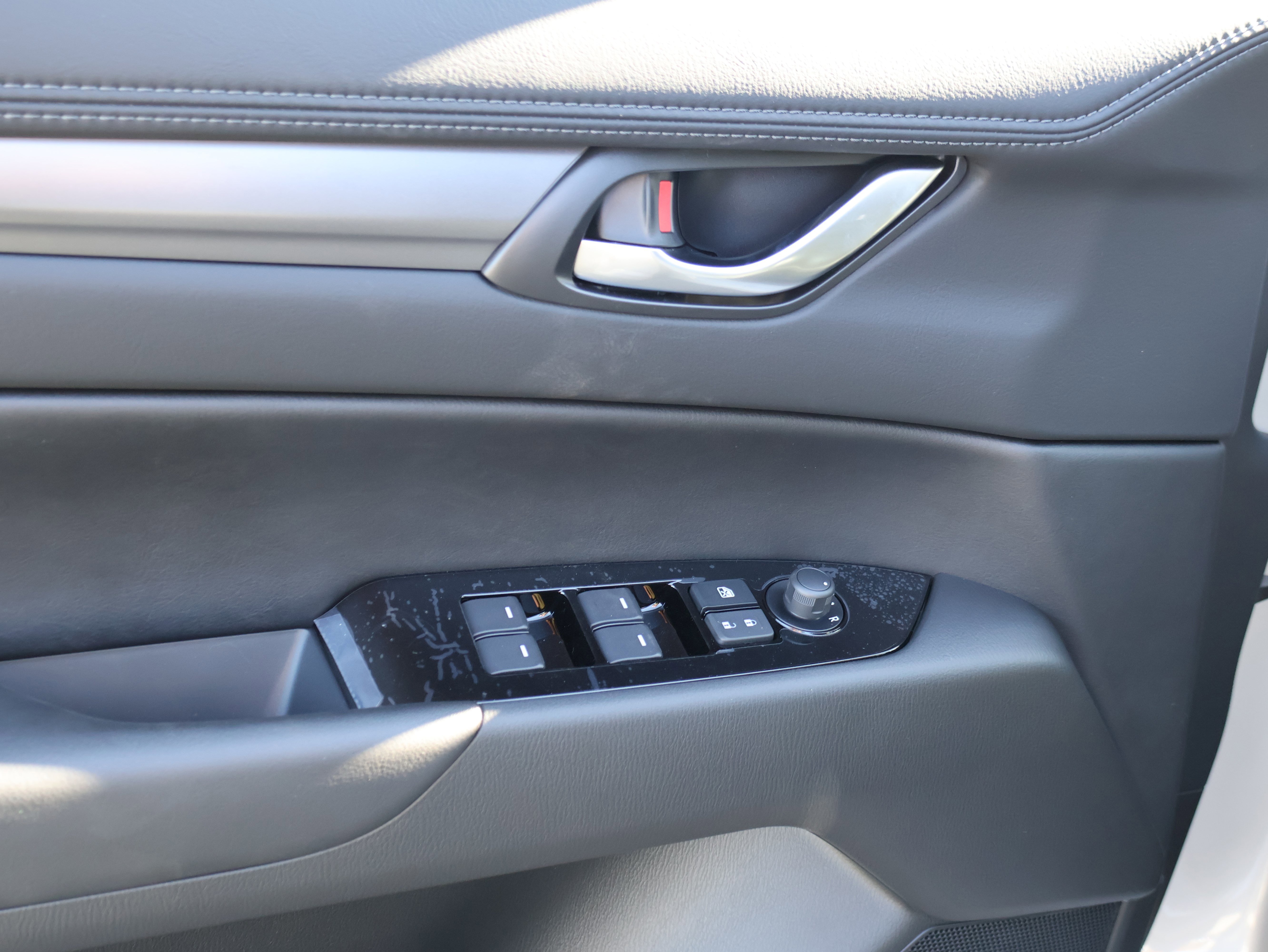 New 2025 MAZDA CX-5 AWD 2.5 S w/ Select Package image 24