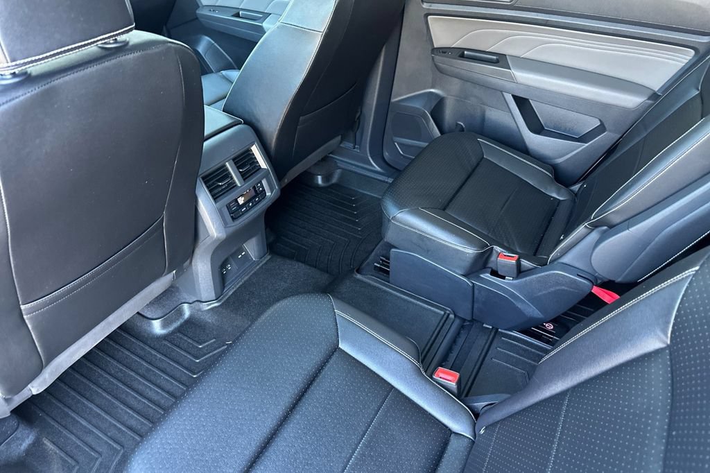 Used 2023 Volkswagen Atlas SEL AWD/4WD image 12
