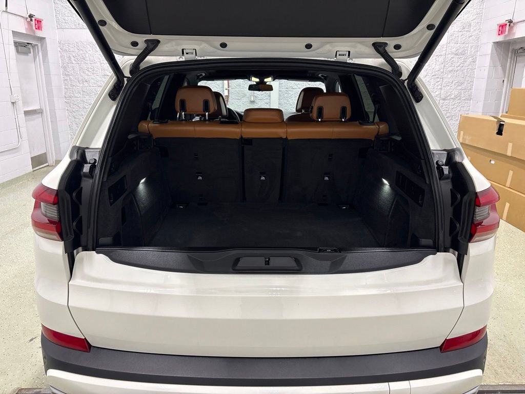 Used 2022 BMW X5 xDrive40i w/ Climate Comfort Package AWD/4WD image 37